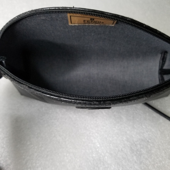 SOLD Authentic Vintage Fendi Crossbody - Picture 8 of 8